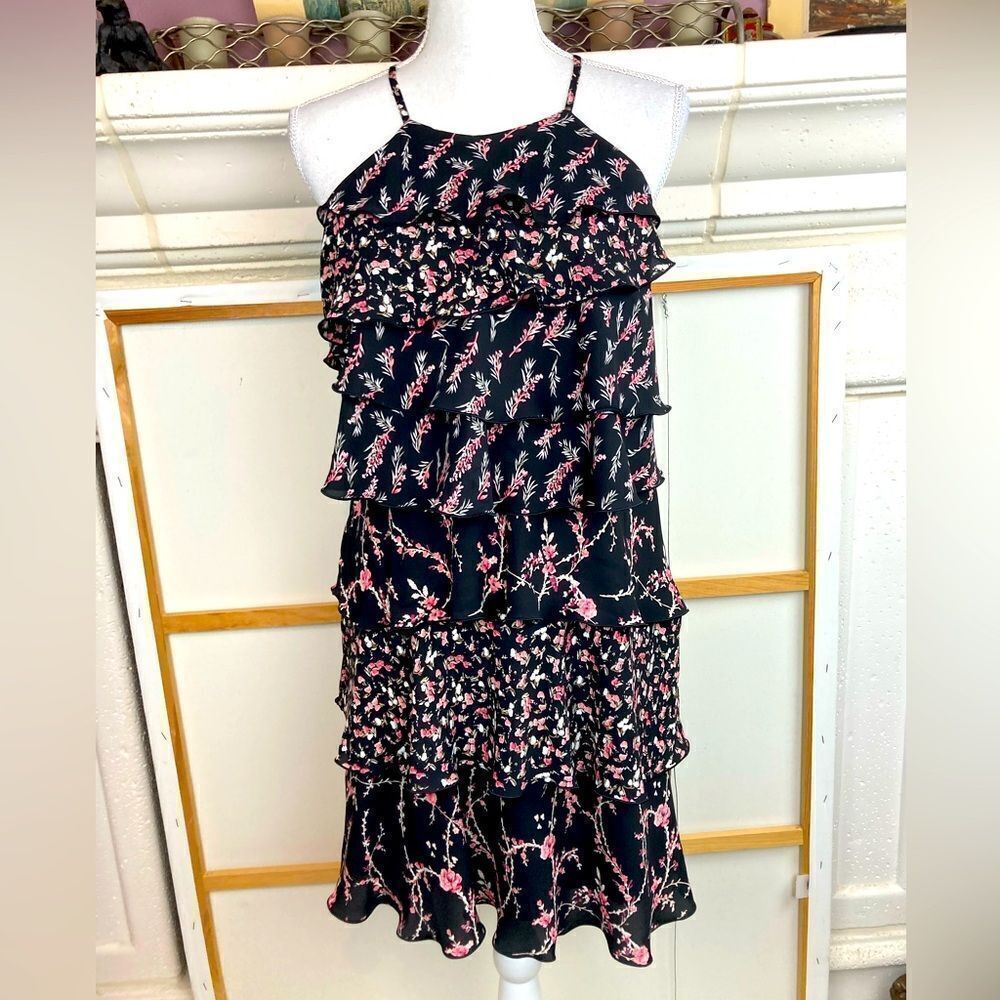 WHBM layered floral chiffon dress NWOT fully lined💐 tie neck